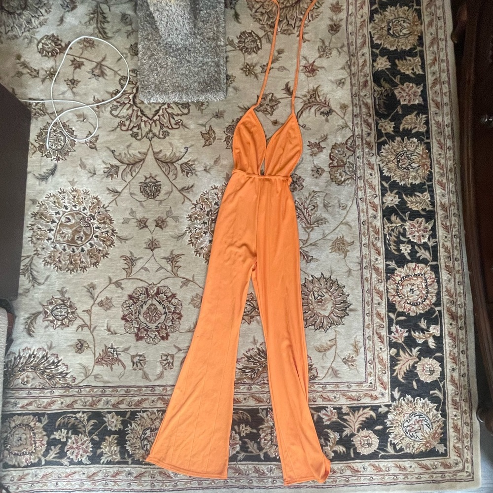 PrettyLittleThing Bright Orange Jumpsuit - Picture 3 of 8